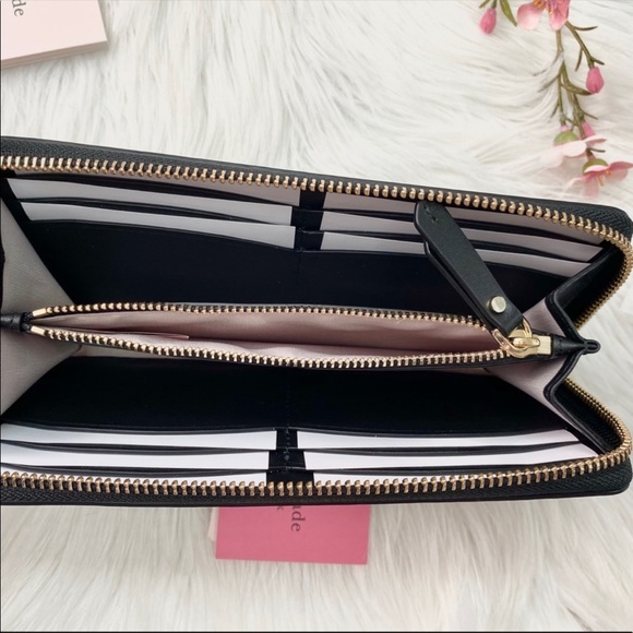 ❄️🚙 SOLD - KATE SPADE Zip Wallet 🚙❄️ - Picture 10 of 15